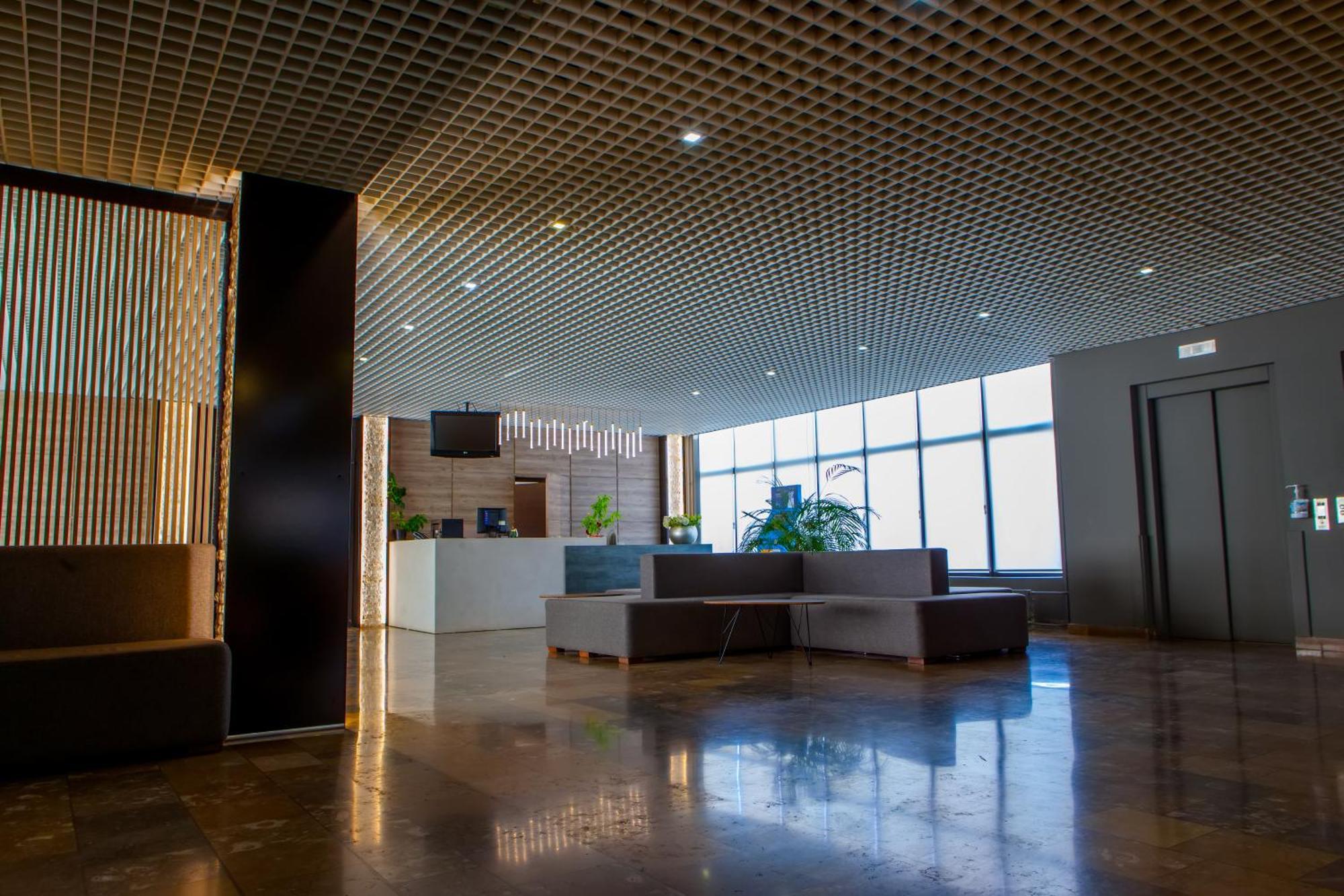 Cross Resort Hotel Erivan Dış mekan fotoğraf
