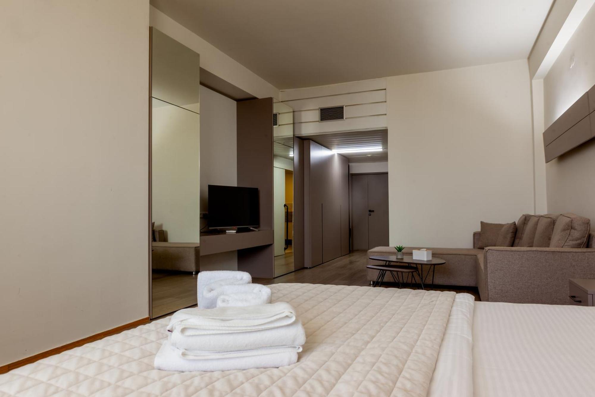 Cross Resort Hotel Erivan Dış mekan fotoğraf