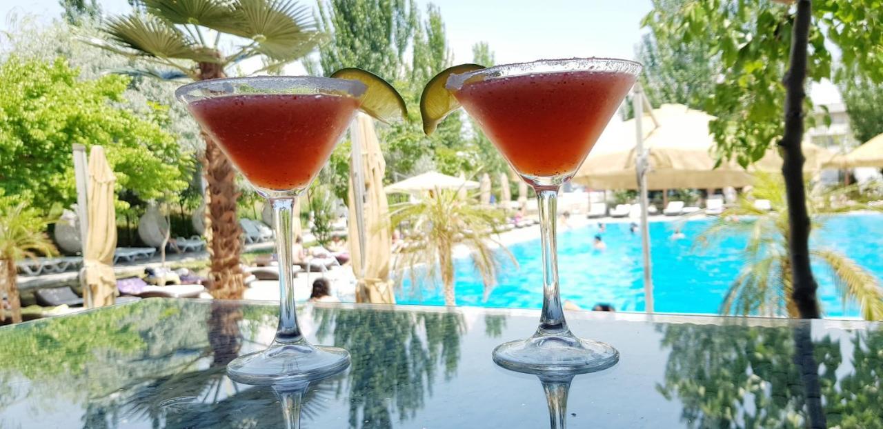 Cross Resort Hotel Erivan Dış mekan fotoğraf